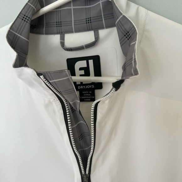 Footjoy Water Repellent HydroLite Golf Vest - Picture 3 of 4